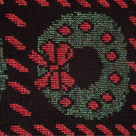 Ladies black vintage Holiday Time Christmas wreath sweater M EUC - Picture 2 of 5